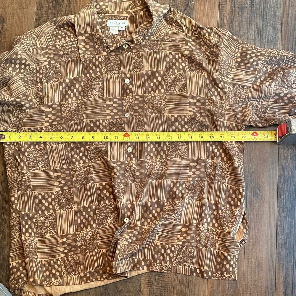 Ann Taylor Brown 100% Silk Patterned Blouse - Picture 5 of 9